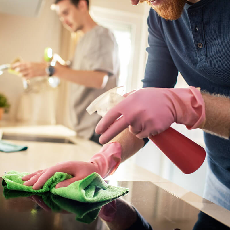 Produzione detersivi e detergenti conto terzi per una pulizia impeccabile in cucina.